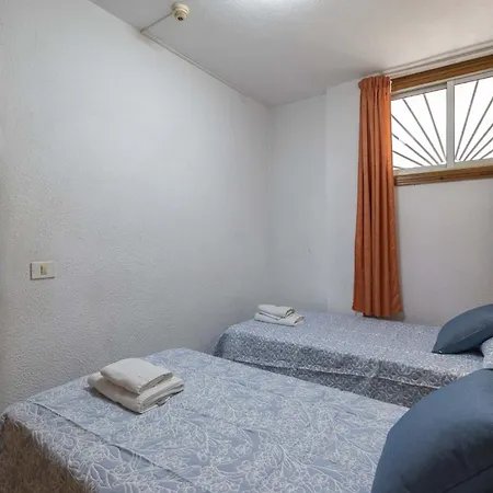 Floritas 28 - Two Bed Daire *