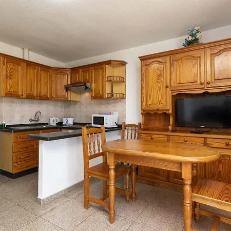 Floritas 28 - Two Bed Daire *